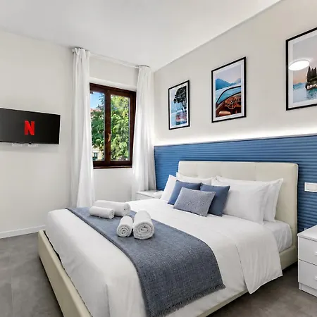 Exclusive - Parking - View Vila Varenna