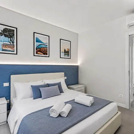 Exclusive - Parking - View Vila Varenna