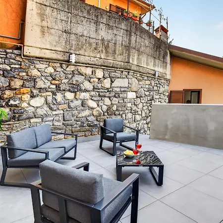 Villa Exclusive - Parking - View Varenna