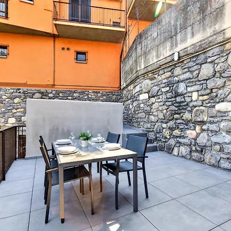 Exclusive - Parking - View Varenna